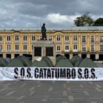 Campesinos acampan en la Plaza de Bolívar en protesta por violencia en el Catatumbo