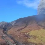 Alerta naranja en el Puracé tras columna de ceniza de 700 metros