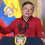 Petro aseguró que el salario vital “se mantiene” y convoca a marchas en todo el país