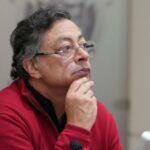 “Se debe pagar la quincena con el mínimo decretado”: Petro